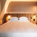Отель Elegans Brdo 4*