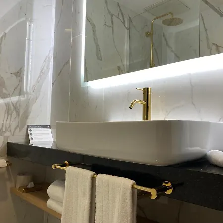 Elegans Brdo Hotel