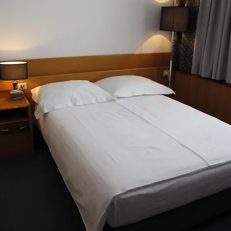 Elegans Brdo 4* Kranj