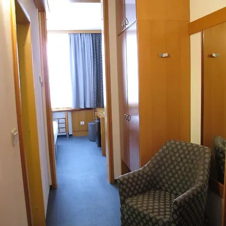 Elegans Brdo 4* Kranj