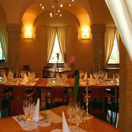 Hotel Elegans Brdo 4*