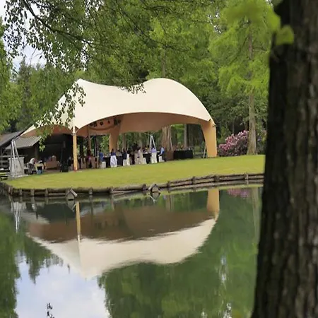 Elegans Brdo מלון 4*