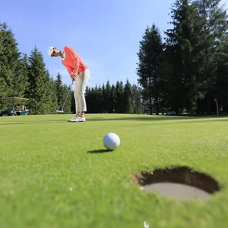 Elegans Brdo Hotel 4*