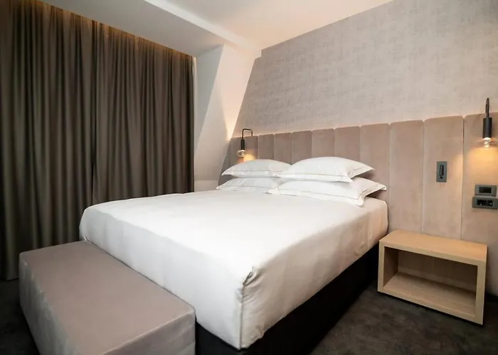 Hotel Elegans Brdo 4*