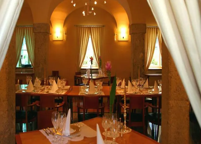 Hotel Elegans Brdo 4*