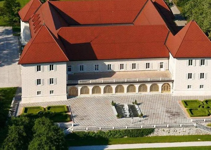 Elegans Brdo Hotel 4*